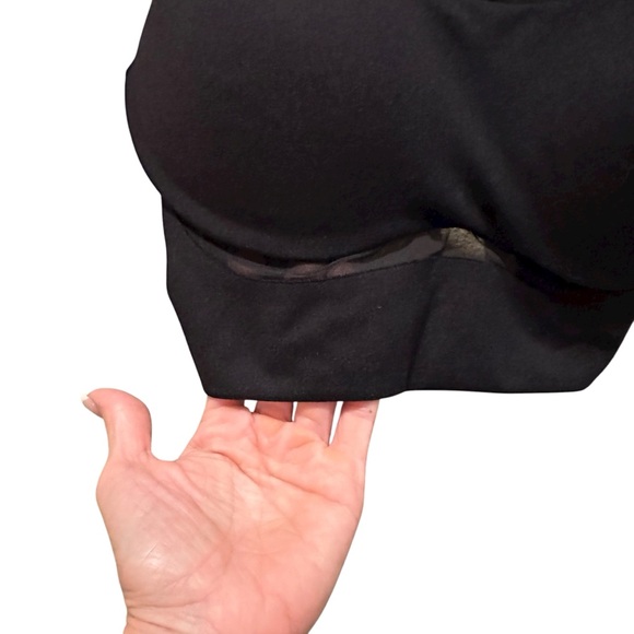 Victoria’s Secret Allegro Support Flow On Point Lined Sport Bra Black Size 34D - Picture 4 of 11